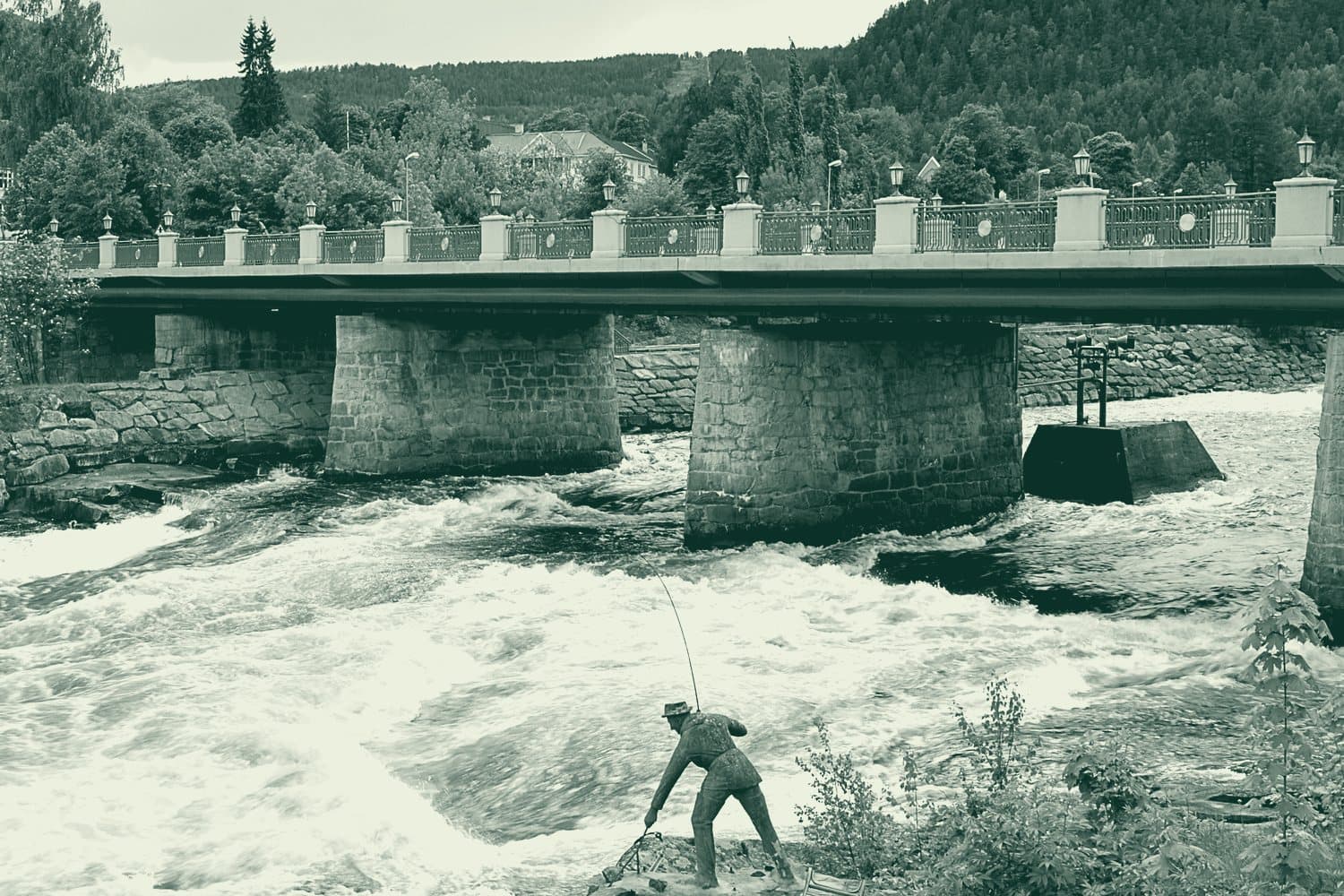 Kongsberg town and river seen from the bridge